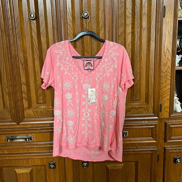 Johnny Was Makana Everyday Tee - Picture 4 of 11